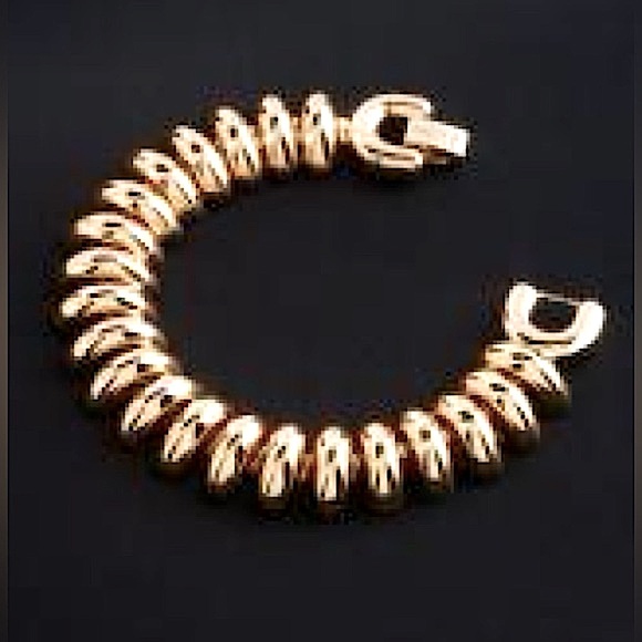Vintage 1980s Costume Jewelry Gold Tone Link Snake Bracelet - Picture 2 of 13